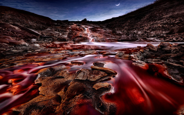 Red mountain stream moon lit free wallpaper for desktop - medium preview image