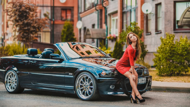 Woman red dress black car #4 free wallpaper for desktop - medium preview image