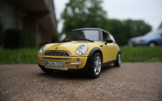 Yellow car driveway house grass free wallpaper for desktop - medium preview image