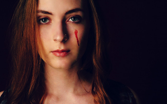 Woman blood knife portrait freckles free wallpaper for desktop - medium preview image