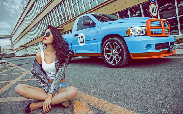 Woman blue truck parking lot free wallpaper for desktop - medium preview image