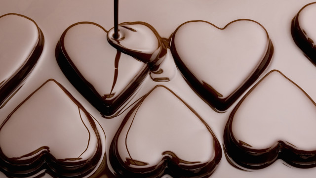 Chocolate hearts melted spoon chocolate free wallpaper for desktop - medium preview image