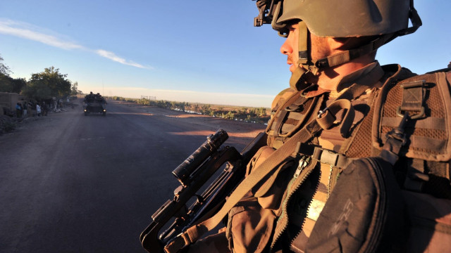 Soldier gun helmet road vehicle free wallpaper for desktop - medium preview image