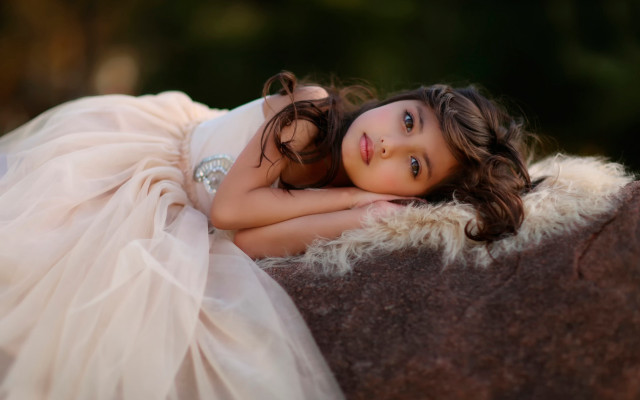 Young girl white dress lying free wallpaper for desktop - medium preview image