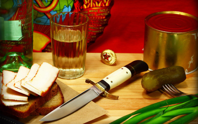 Knife food stilllife vienneseactionism professionalphotography free wallpaper for desktop - medium preview image