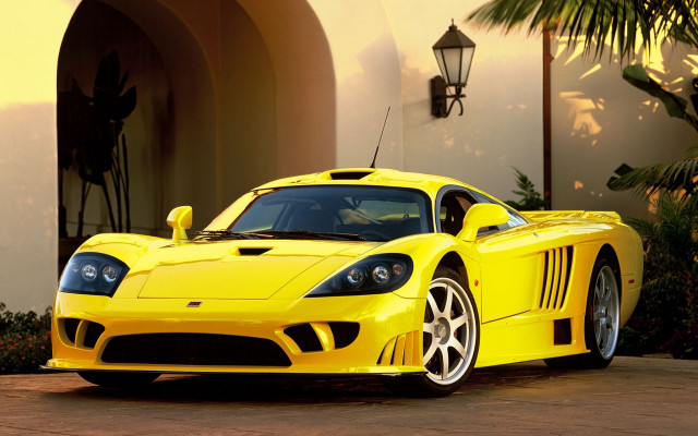 Yellow sports car palm trees free wallpaper for desktop - medium preview image