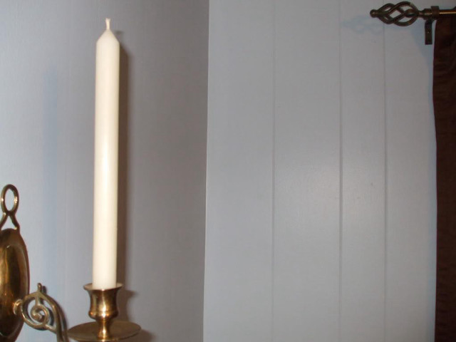 Candle lit wall mirror sconce free wallpaper for desktop - medium preview image