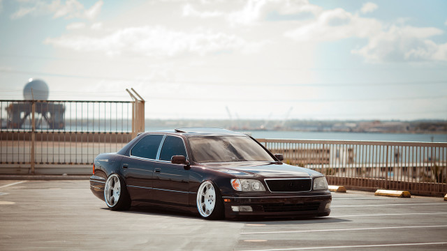 Black car parking lot fence #6 free wallpaper for desktop - medium preview image