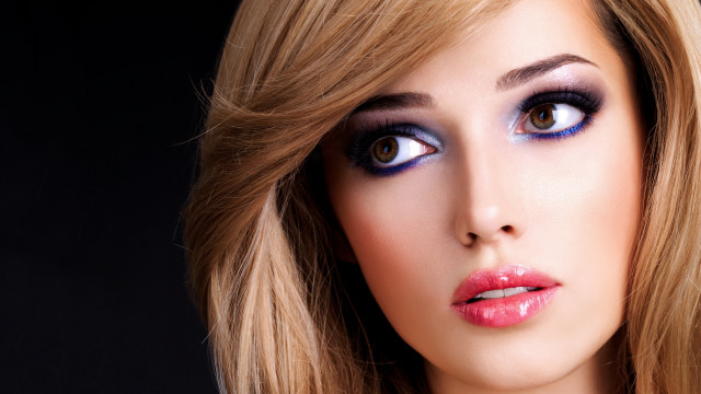 Constance anne parker blowing hair #2 free wallpaper for desktop - medium preview image