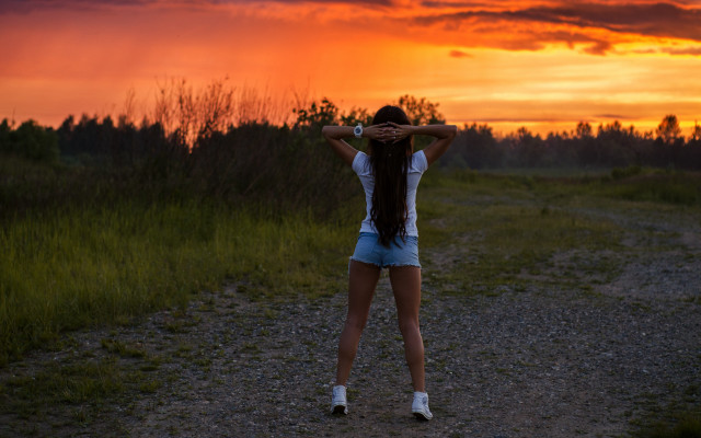 Woman back sunset hair air free wallpaper for desktop - medium preview image