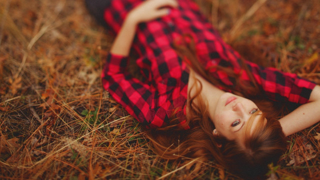 Woman laying red black dress free wallpaper for desktop - medium preview image