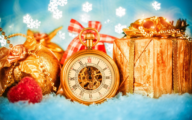 Clock presents blue snowflakes ornamental free wallpaper for desktop - medium preview image