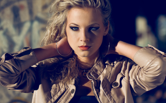 Blue eyes woman jacket hands free wallpaper for desktop - medium preview image