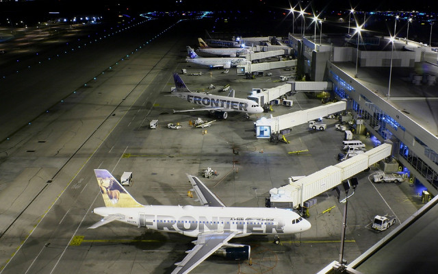 Airplanes airport night ground lights free wallpaper for desktop - medium preview image