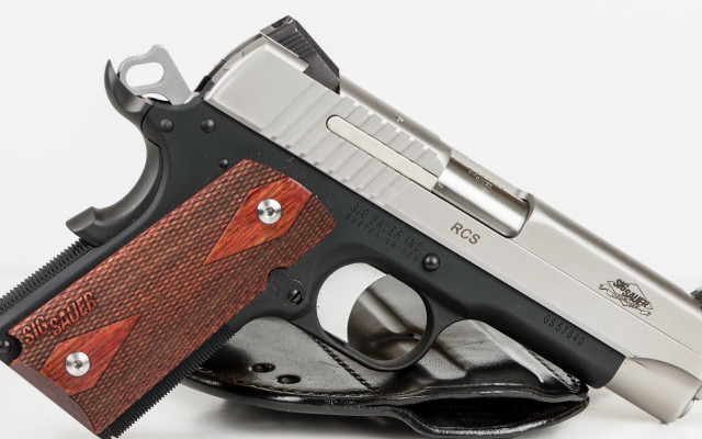 Gun laser blackcase cloisonnism detailed free wallpaper for desktop - medium preview image