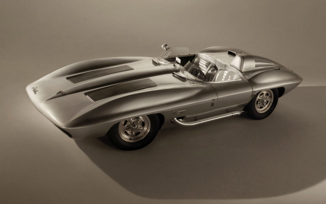 Silver sports car studio shadow free wallpaper for desktop - medium preview image