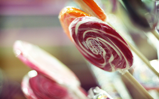 Candy bar lollipops tilt shift free wallpaper for desktop - medium preview image