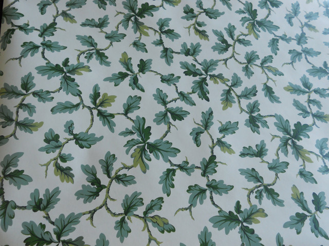 Leaves wallpaper clock closeup background free wallpaper for desktop - medium preview image