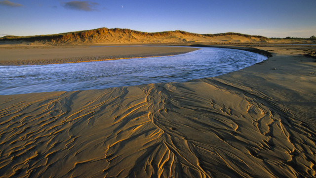 River beach mountains sky ocean free wallpaper for desktop - medium preview image