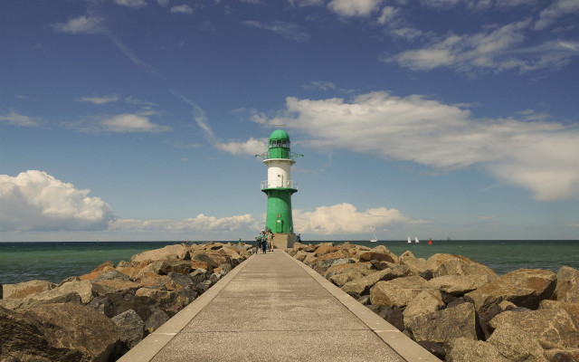 Lighthouse pier ocean rocks bernd free wallpaper for desktop - medium preview image