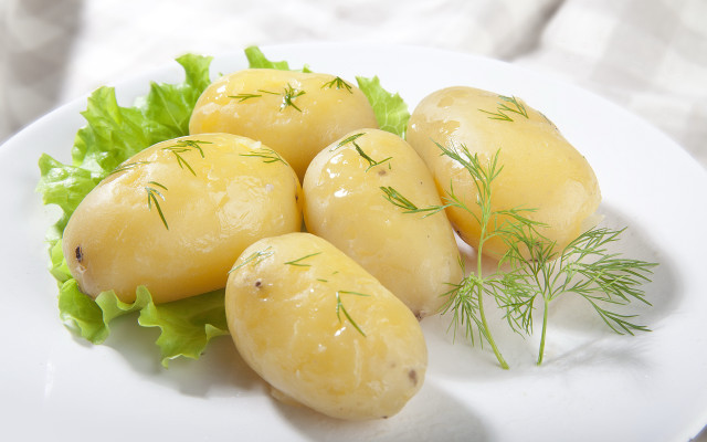 Potatoes lettuce dill food photography free wallpaper for desktop - medium preview image