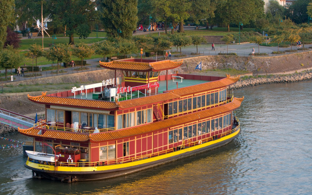 Boat dock cityscape bridge tokyo free wallpaper for desktop - medium preview image