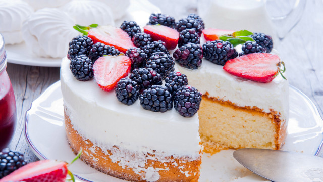 Cake berries fork arabesque pastel free wallpaper for desktop - medium preview image