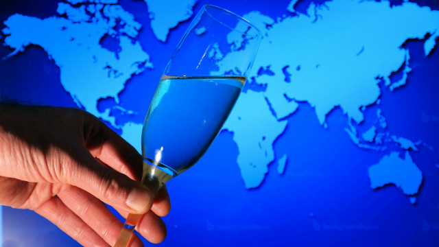 Hand glass blue liquid world free wallpaper for desktop - medium preview image