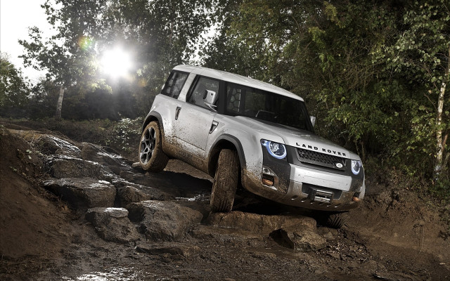 Silver land rover muddy woods free wallpaper for desktop - medium preview image