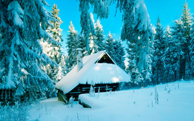 Cabin snowy woods blue sky free wallpaper for desktop - medium preview image