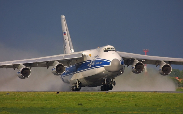 Jetliner takeoff smoke engine landinggear free wallpaper for desktop - medium preview image