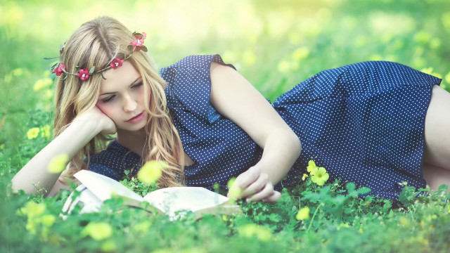 Girl blonde reading flower garden free wallpaper for desktop - medium preview image