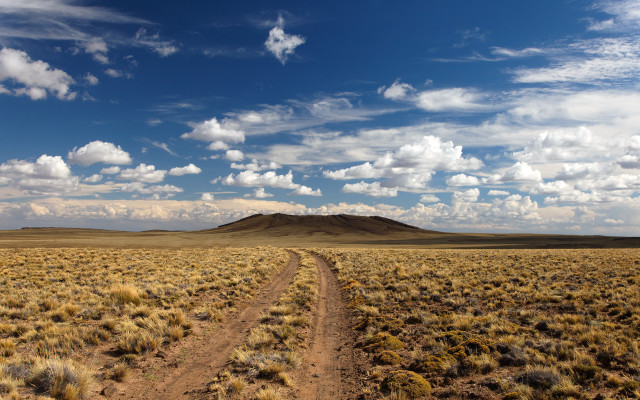 Desert dirt road mountain clouds free wallpaper for desktop - medium preview image