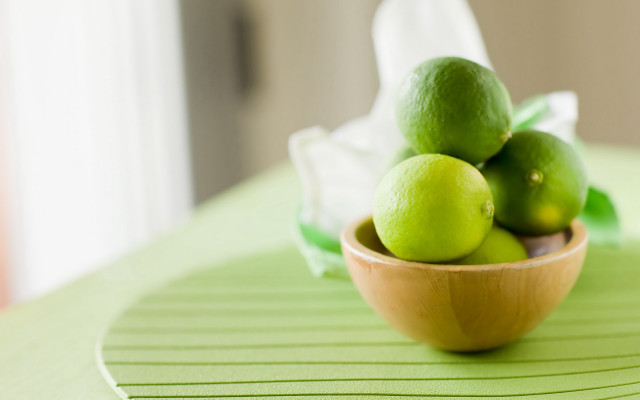 Limes bowl napkin table cloth free wallpaper for desktop - medium preview image