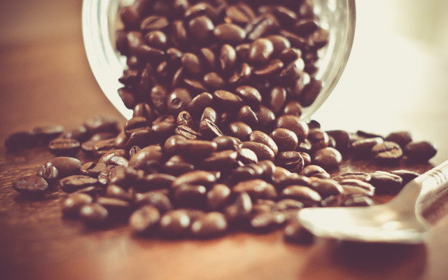Coffee beans spoon cup still free wallpaper for desktop - medium preview image