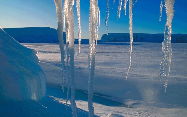 Snowfield icicles blue sky domirinic free wallpaper for desktop - medium preview image
