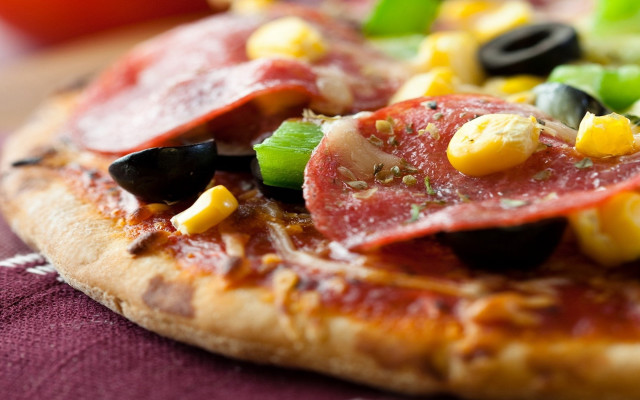 Pizza corn olives peppers tablecloth free wallpaper for desktop - medium preview image