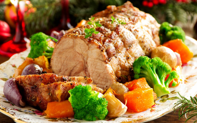 Christmas meat vegetables candle table free wallpaper for desktop - medium preview image
