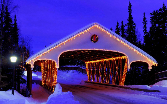 Covered bridge christmas lights snow free wallpaper for desktop - medium preview image