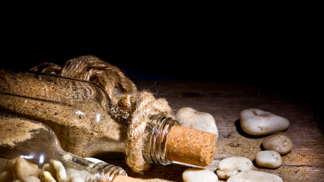 Wine rocks table rope 3d free wallpaper for desktop - medium preview image