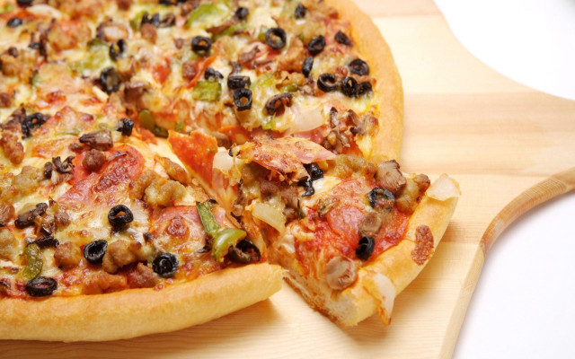 Pizza slice cuttingboard fire charizard free wallpaper for desktop - medium preview image