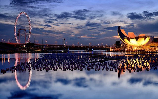 Night water ferris wheel cloudy free wallpaper for desktop - medium preview image