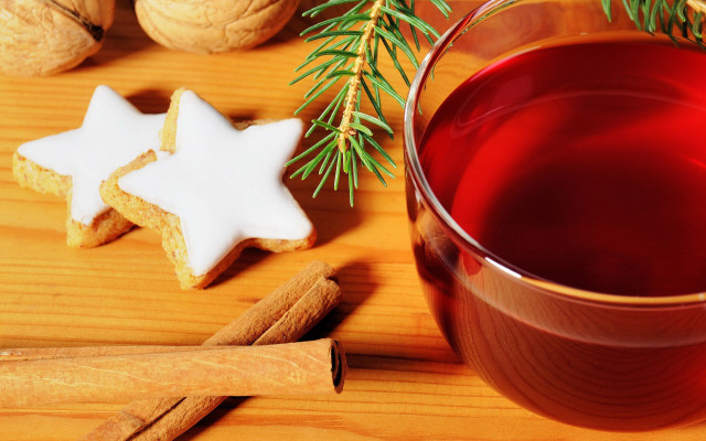 Glass tea cookie cinnamon star free wallpaper for desktop - medium preview image