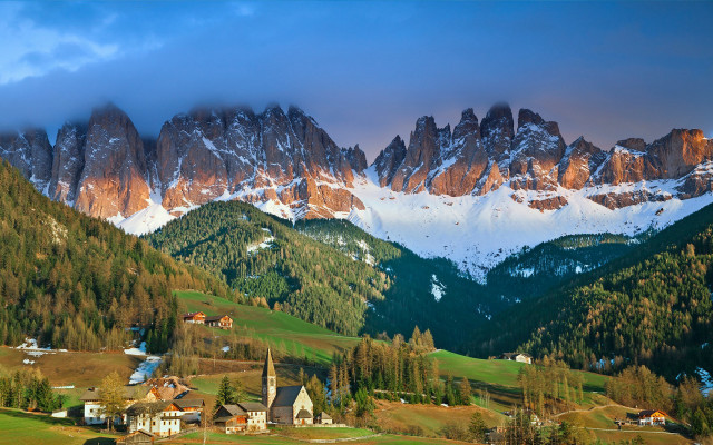 Mountain range village snow capped free wallpaper for desktop - medium preview image