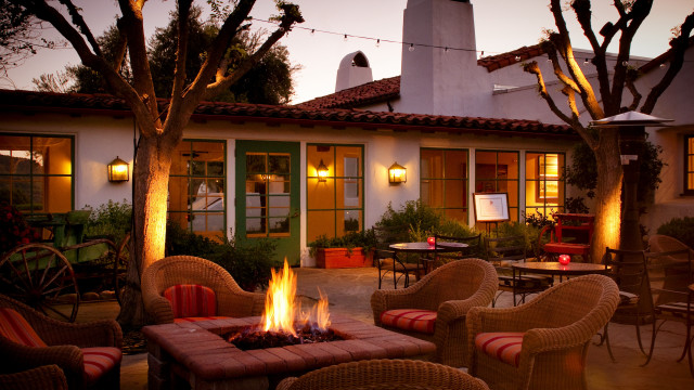 Patio firepit chairs lights autumn free wallpaper for desktop - medium preview image