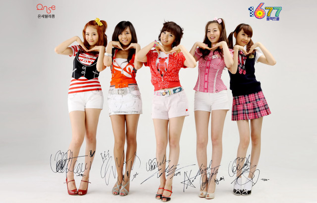 Girls group white background handwritten free wallpaper for desktop - medium preview image