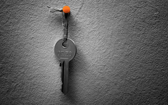 Key orange ball wall minimalism free wallpaper for desktop - medium preview image