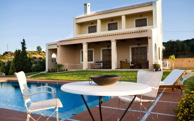 Table chairs pool house lawn free wallpaper for desktop - medium preview image