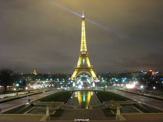 Eiffel tower night water city free wallpaper for desktop - medium preview image