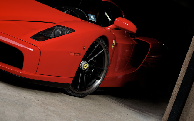 Red sports car garage door #2 free wallpaper for desktop - medium preview image